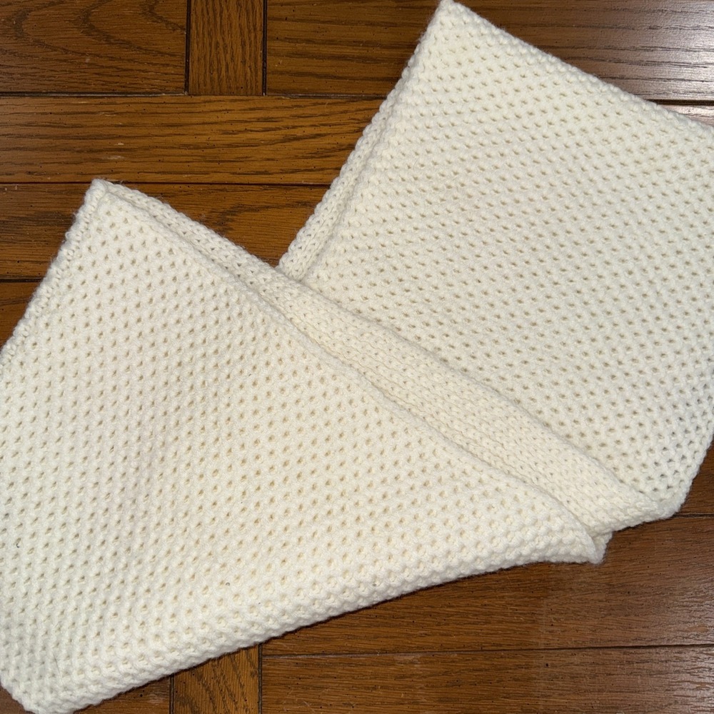 GAP Waffle Weave Women's‎ Cream Infinity Scarf One Size Acrylic